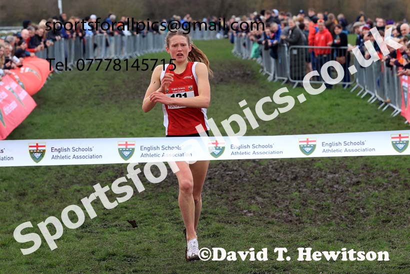Senior Girls 2024 English Schools Cross Country Champs., Pontefract, March 16th.  Photo: David T. Hewitson/Sports for All Pics